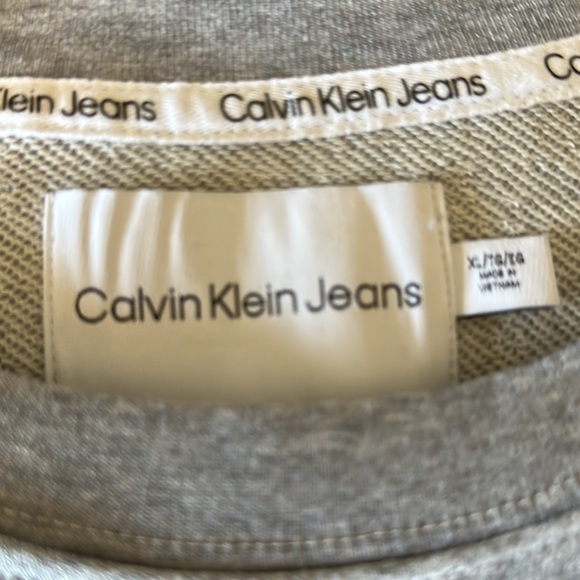 Calvin Klein logo sweatshirt light heather gray EEUC - Picture 3 of 3